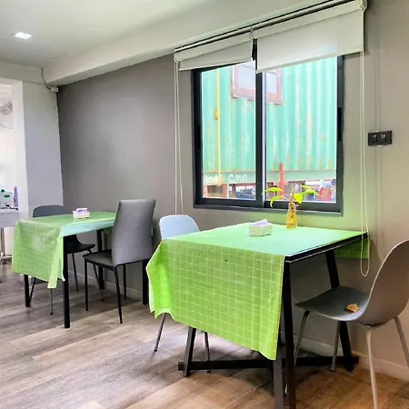 Baan Kun Mhor Hostel บ้านคุณหมอโฮสเทล-2